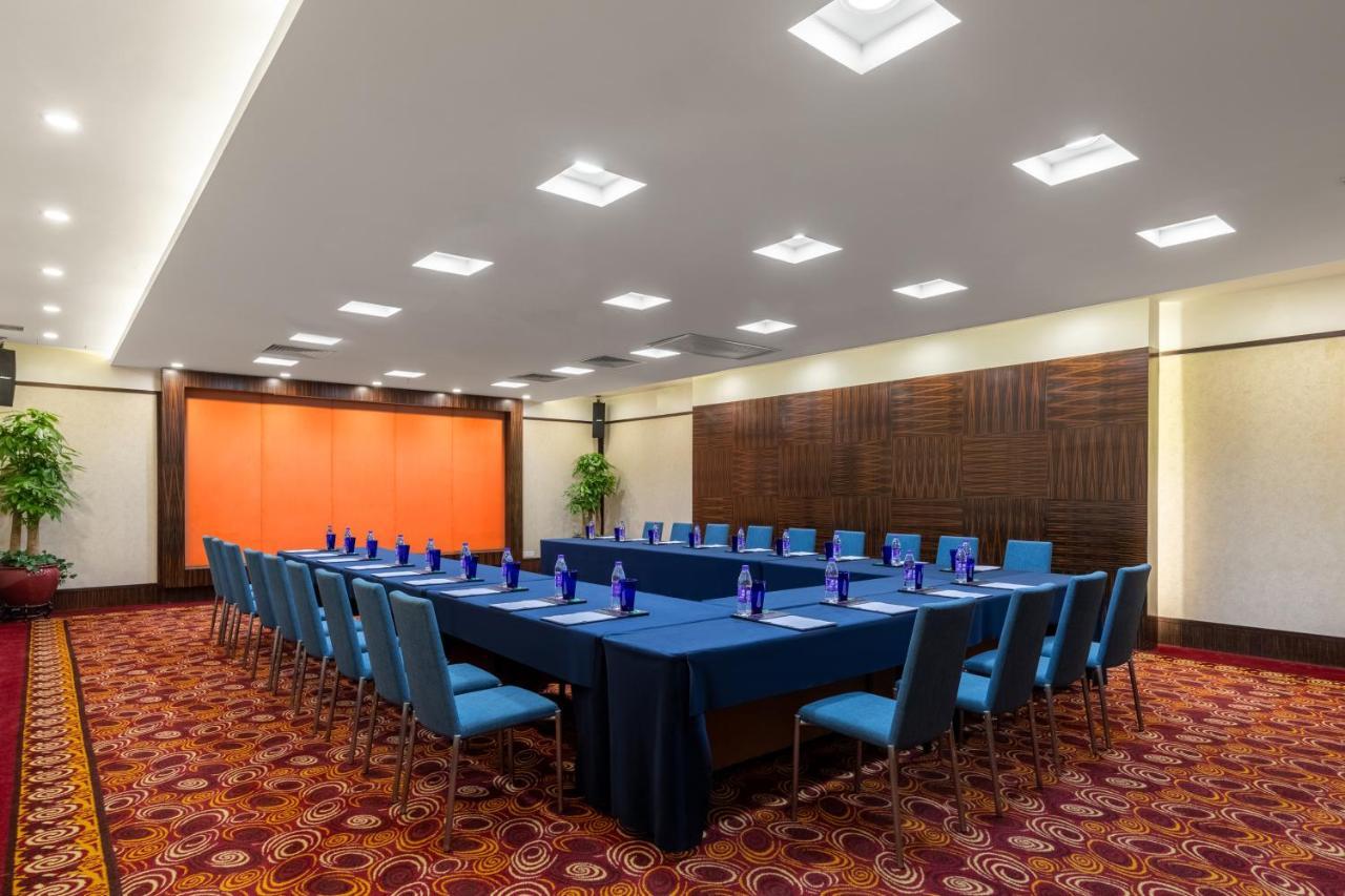Crowne Plaza Foshan By Ihg - Canton Fair Free Shuttle Bus Exterior foto
