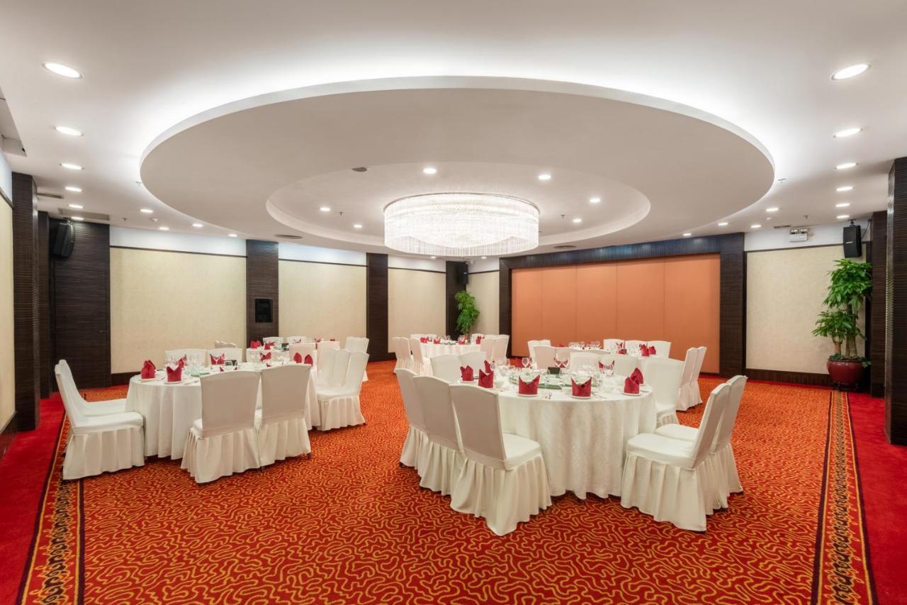 Crowne Plaza Foshan By Ihg - Canton Fair Free Shuttle Bus Exterior foto